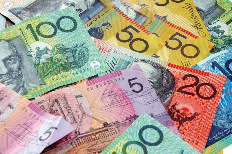 australian working holiday dollars