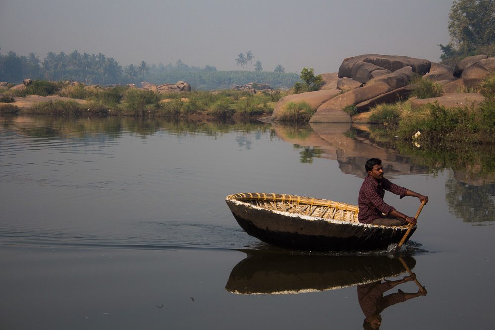 Ingeniuos 'coracle' boat in Hampi