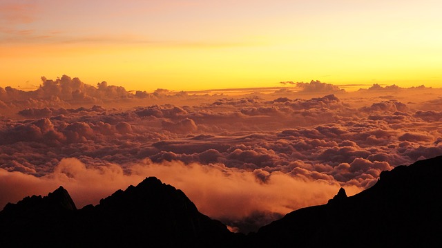 sunrise on mount Kinabalu 