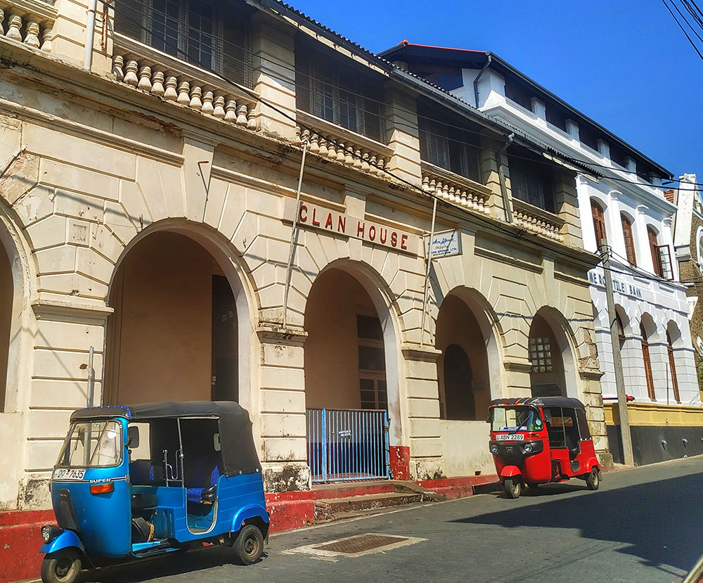 tuk tuks in galle traveling in sri lanka