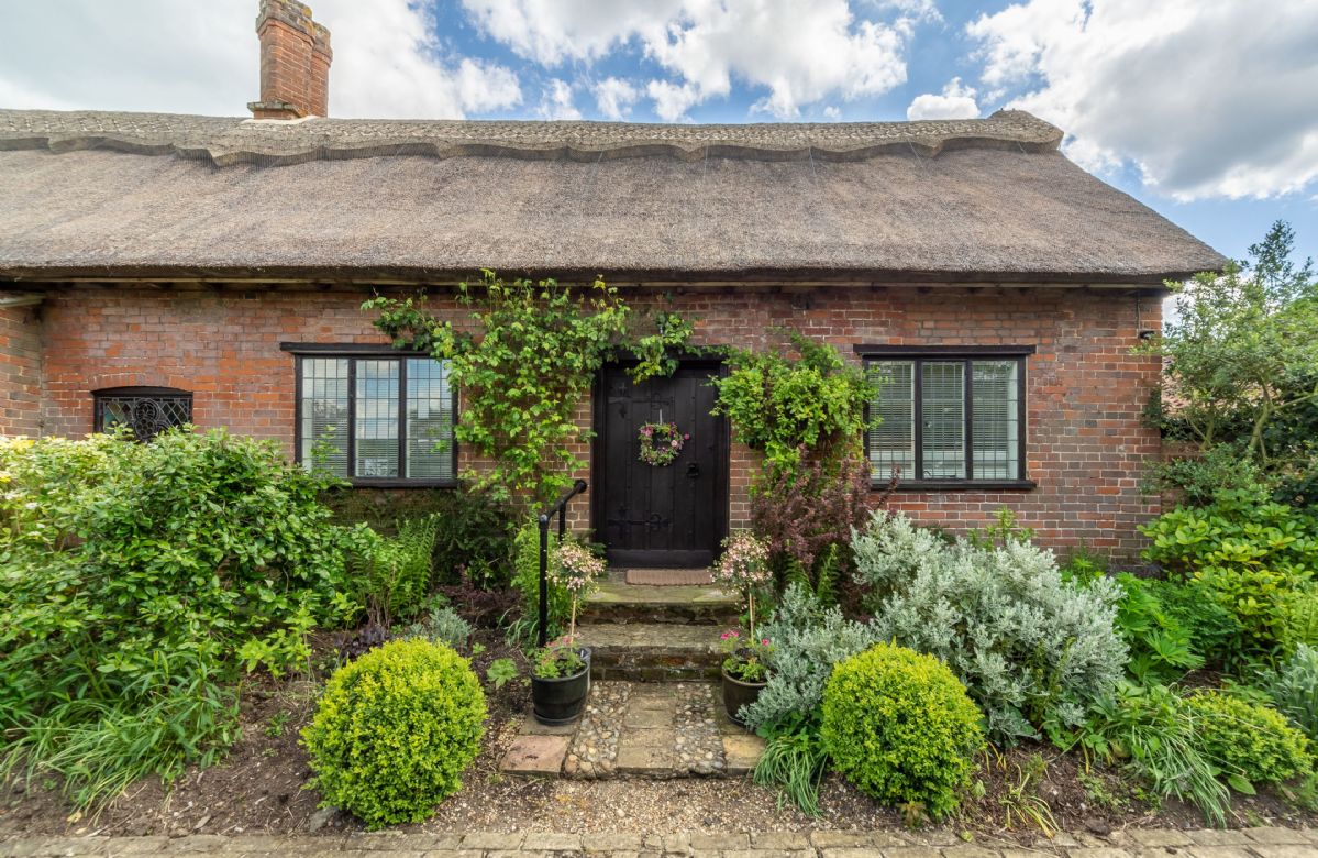 Ayres End studio, holiday cottages in suffolk