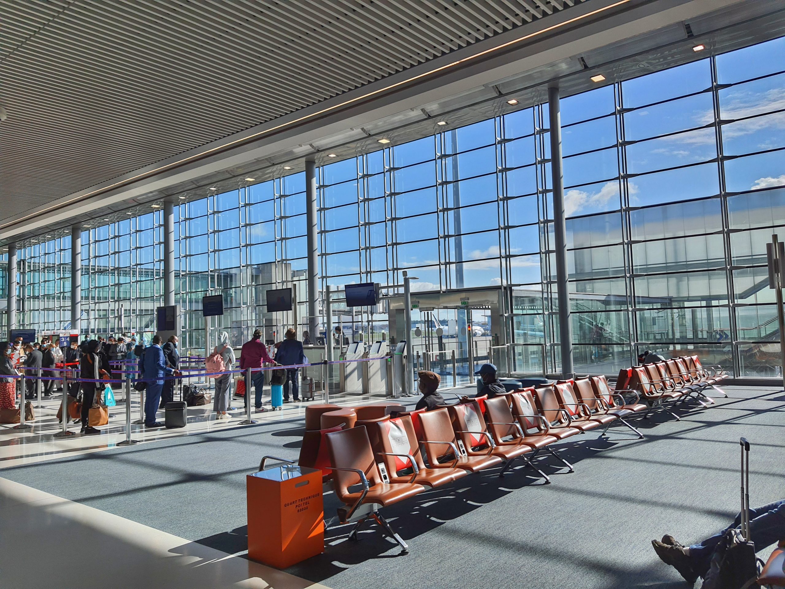 charles de gaulle airport covid 2021