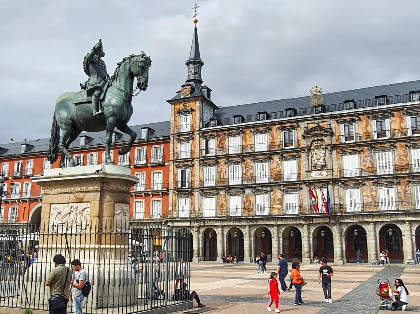 plaza mayor, madrid, spain