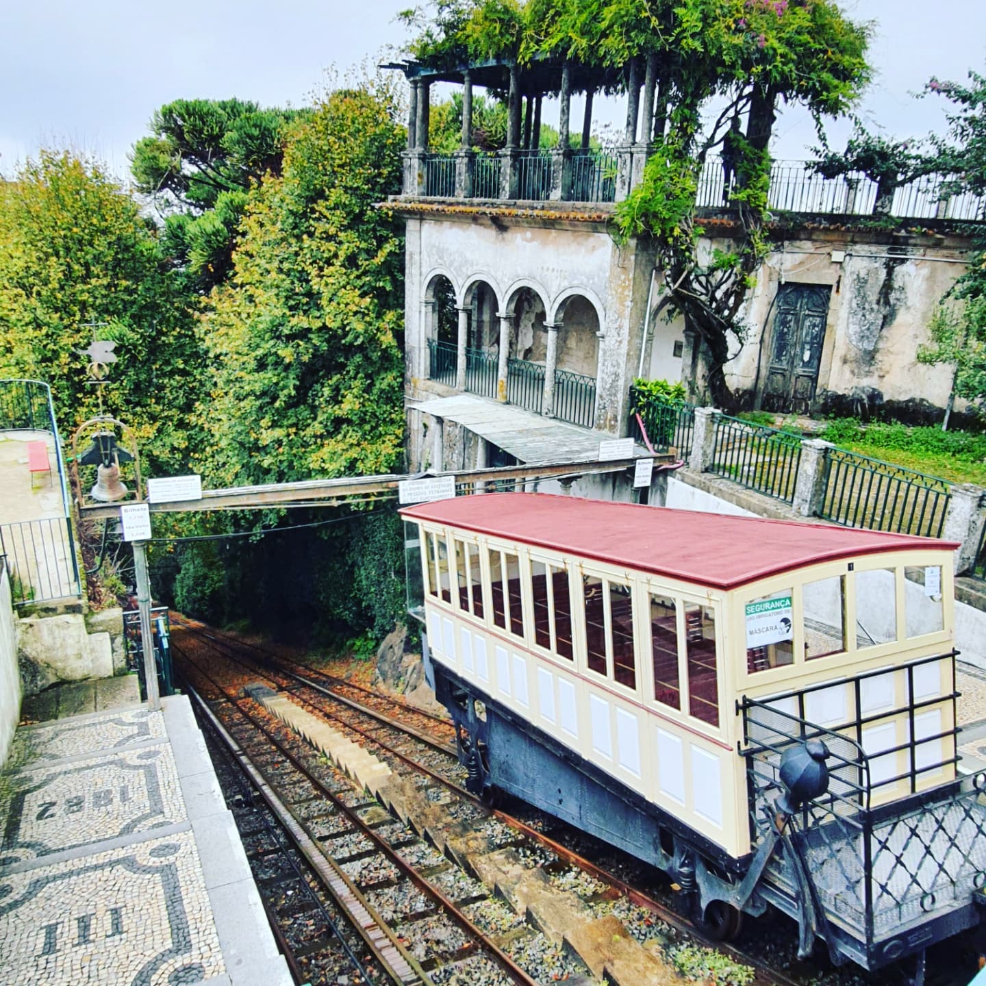 funicular bom jesus do monte braga portugal