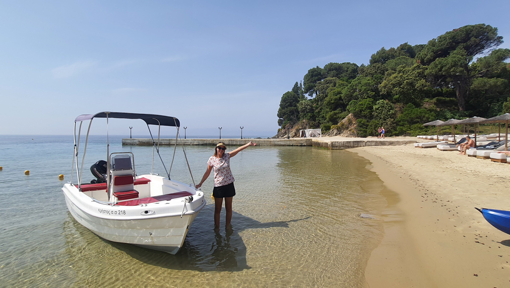 renting a boat in skiathos 2