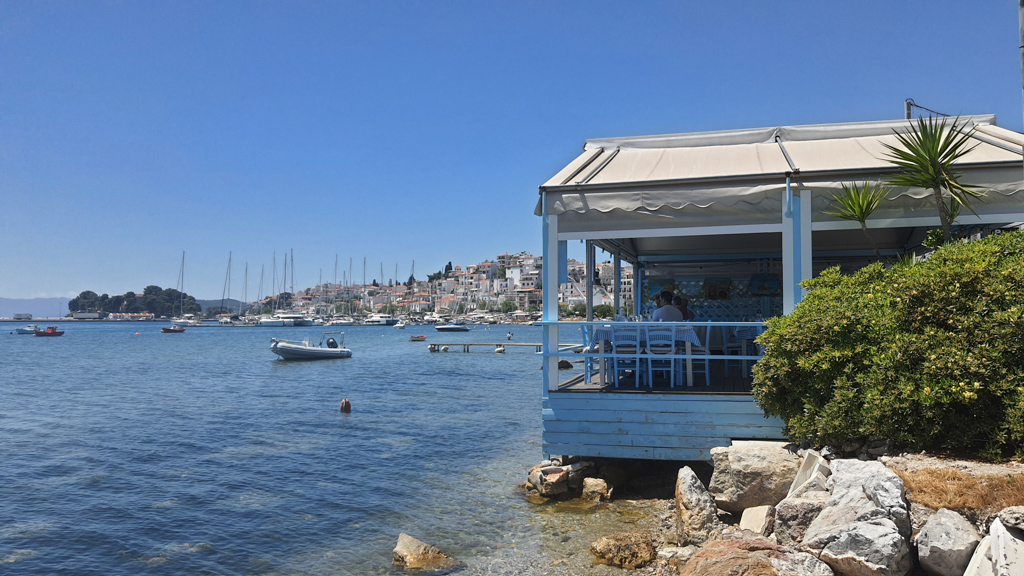 waterfront seafood restaurants