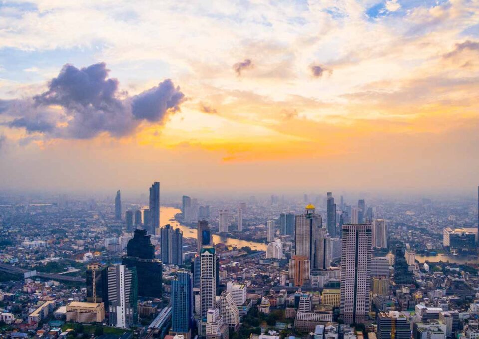 bangkok skuline at sunset choose where to stay in bangkok carefully