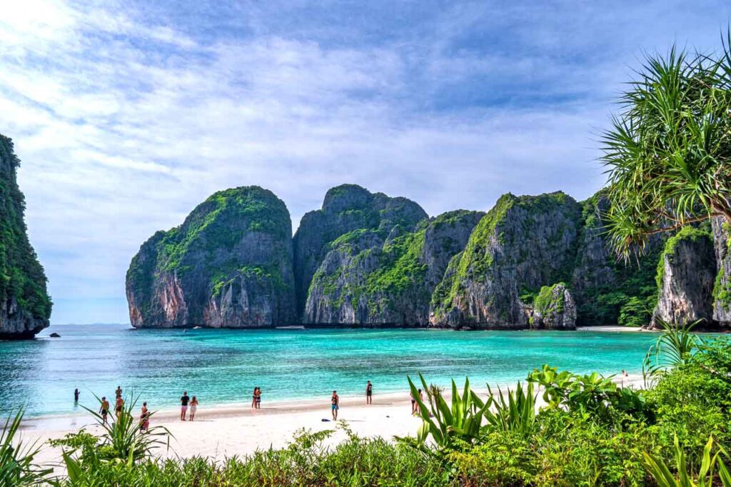 Maya Bay, Phi Phi islands, Thailand. Photo by Lucas Hemingway on Unsplash