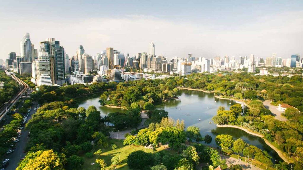 where to stay in bangkok thailand ariel-view-lumphini-park-bangkok-1280-op