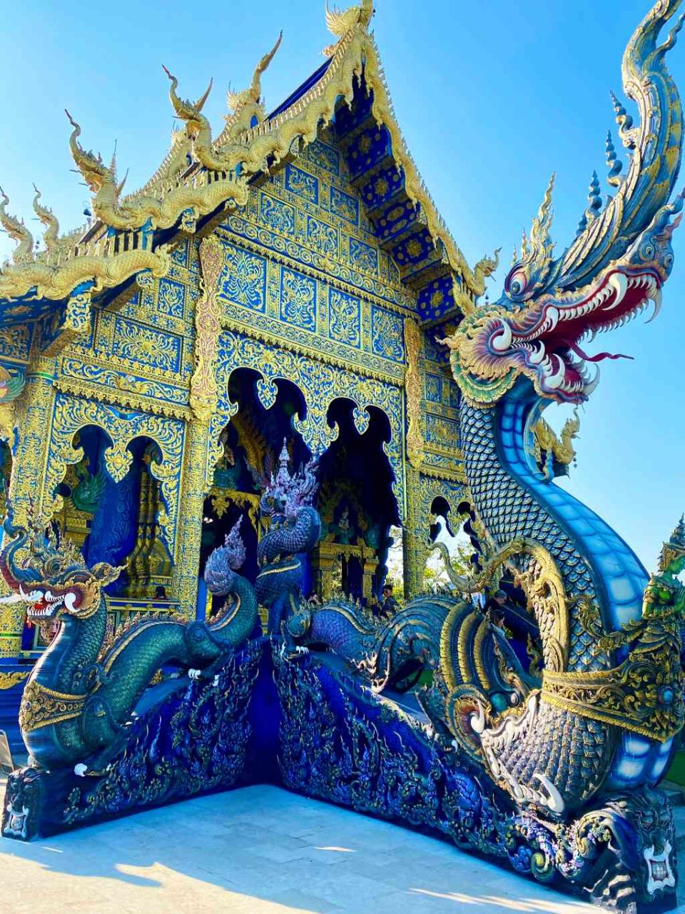 blue temple chiang mai 2 OP